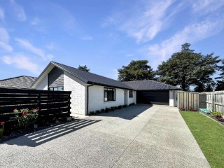 View profile: ASHBURTON - THREE BEDROOMS, DUCTED HEAT PUMP
